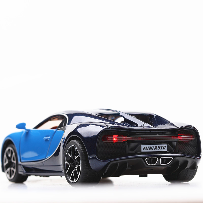 Model Superauta Chiron w skali – Photography Lighting Simulation recenzja i cena